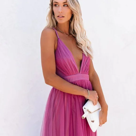 PETAL DUST MAXI DRESS - MAGENTA - Picture 5 of 6